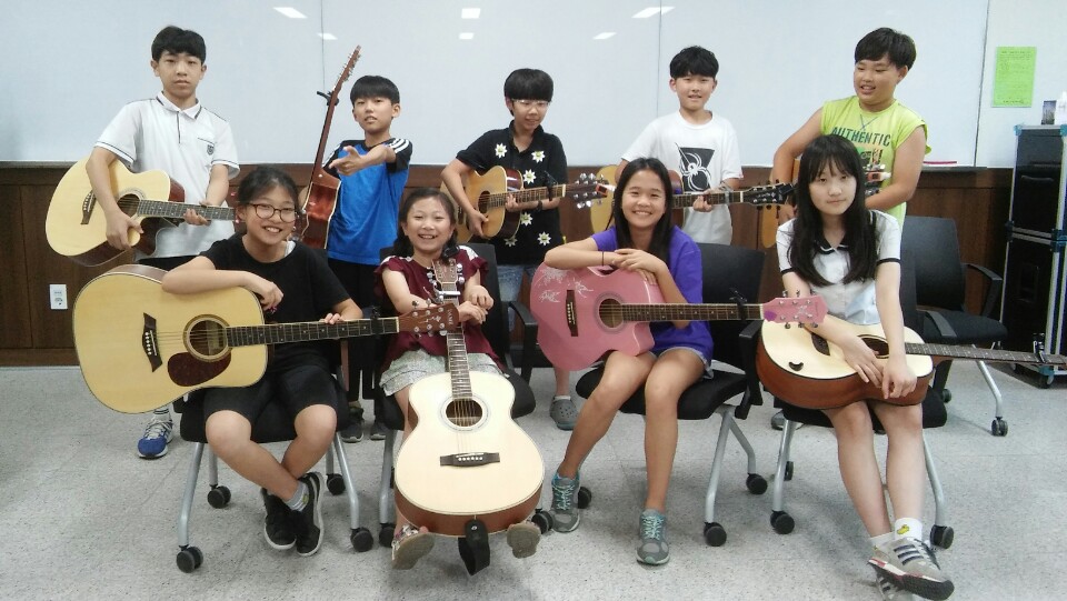 청소년 통기타반 사진